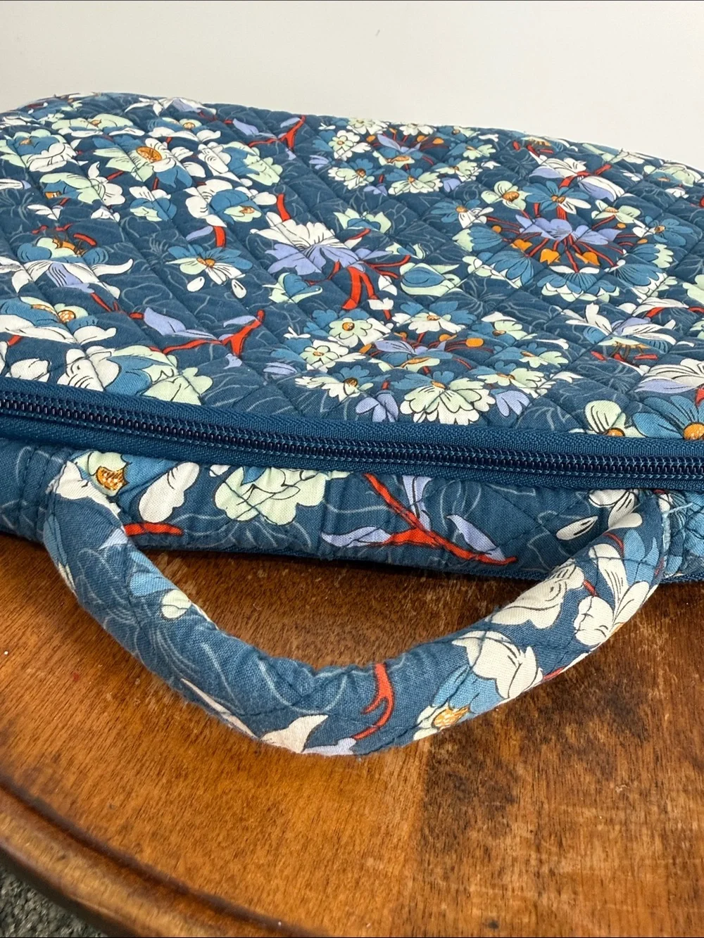 Vera Bradley Bag Floral Bursts Quilted Cotton Laptop Workstation Crossbody